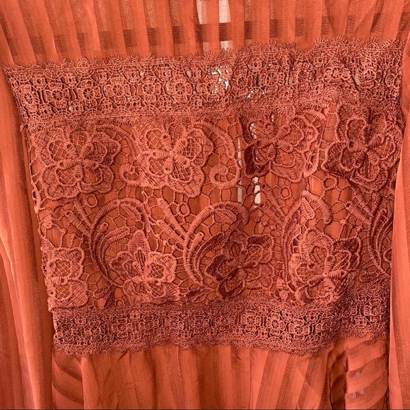 Embroidered Lace/Sheer Blouse - Picture 5 of 9